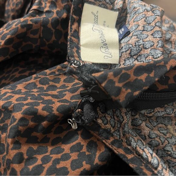 Universal Threads Leopard Print Ruched Dress - Picture 9 of 9